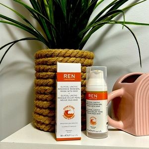 Ren Clean Skincare Glycol Lactic Radiance Renewal Mask